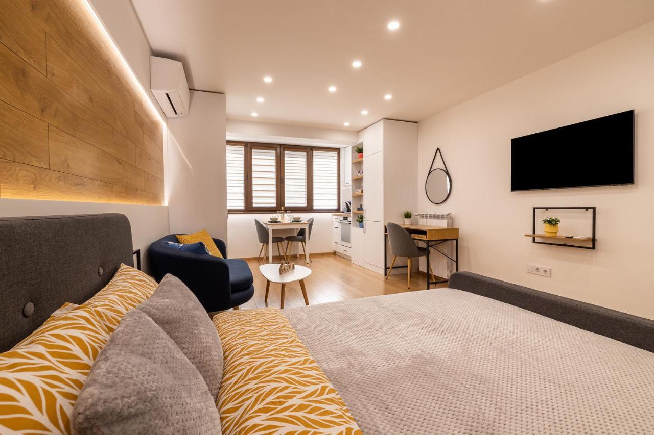 Luxury Studio Living High-End Amenities And Great Location By Flat Mаnager Σόφια Εξωτερικό φωτογραφία